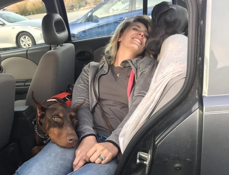 are dobermans good emotional support dogs